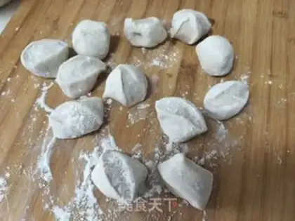 Make A chili pie with red potato poles step 6