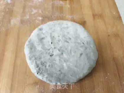 Make A chili pie with red potato poles step 10