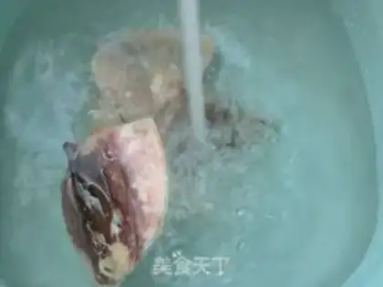 Make The squid cooks the melon step 2