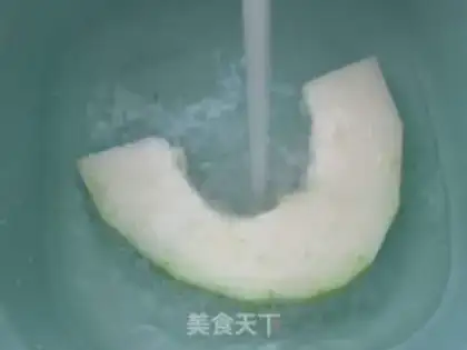 Make The squid cooks the melon step 6