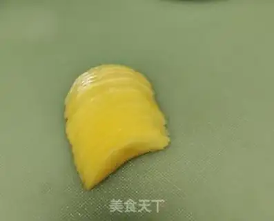 Make Homemade mango roses on cold side step 5