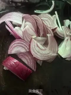 Make Onion fried eggs step 1