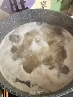 Make Spicy pig hoof pan step 4