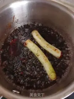 Make Spicy pig hoof pan step 6