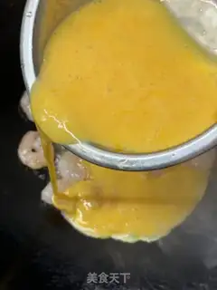 Make Shrimp eggs fried carrots step 4