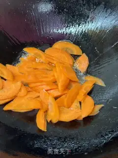 Make Shrimp eggs fried carrots step 7