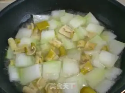 Make Eggs and sheep tails to cook a melon step 8
