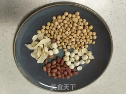 Make Soybeans, lily peanut soy step 0
