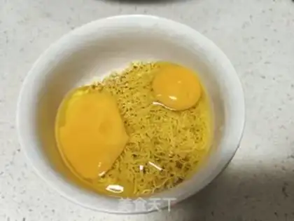 Make Noodle pancakes step 1