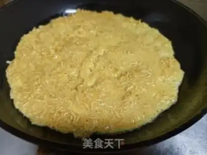 Make Noodle pancakes step 3