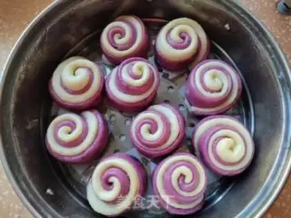 Make Potato two roses step 9