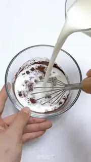 Make Coco almonds step 1