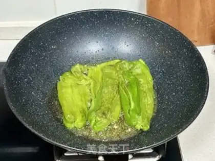 Make Hot pepper eggs step 3