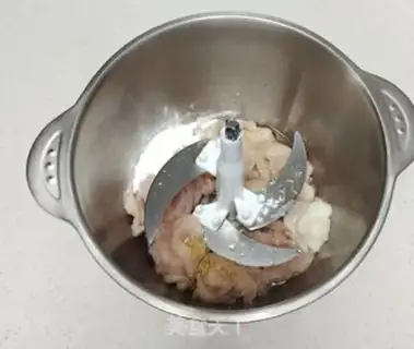 Make Handmade chicken meatballs step 1