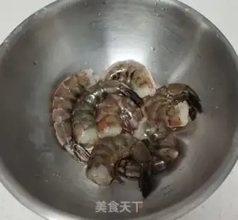 Make Delicious fried shrimp step 0