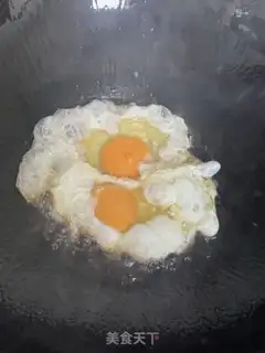 Make Egg puffy soup step 2