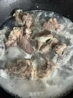 Make Carrot, mashed potatoes, bone soup step 0