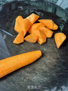 Make Carrot, mashed potatoes, bone soup step 1