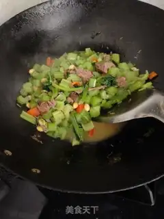Make Big celery fried soybeans step 12