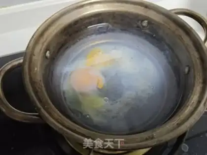 Make Three eggs soup step 4