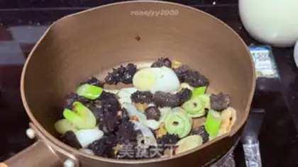 Make Onions burn sea cucumbers step 9