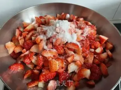 Make Strawberry sauce step 3