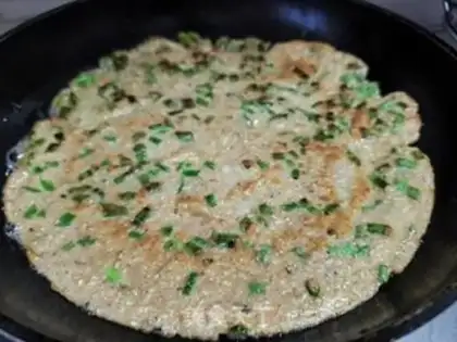 Make Black wheat onion onion pancakes step 7