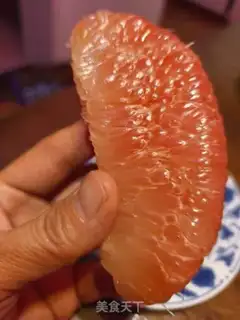 Make A grapefruit Sydney juice step 1