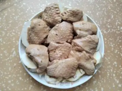 Make Potato steamed chicken wings step 3