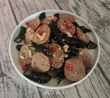 Make cucumber rolls step 3