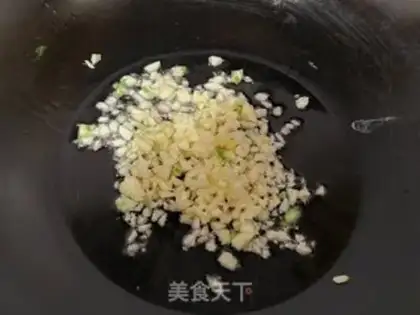 Make Tomato egg shrimp gravy step 2