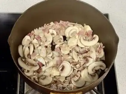 Make Butter mushroom soup step 3