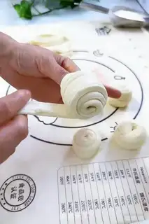 Make Silver rolls step 10