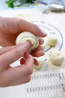 Make Silver rolls step 11