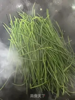 Make Onion fried eggs step 3