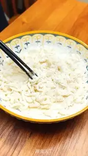 Make Red sugar pancakes step 1