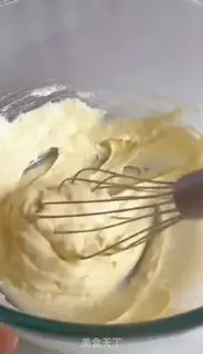Make A cream cake step 4