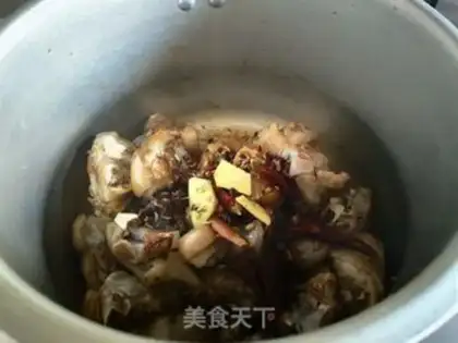 Make Yellow wine and pig hoof step 5