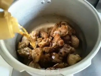Make Yellow wine and pig hoof step 6