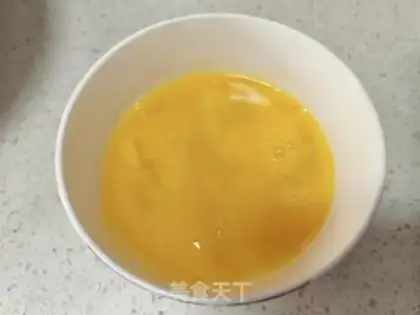 Make Snow cream fried eggs step 2