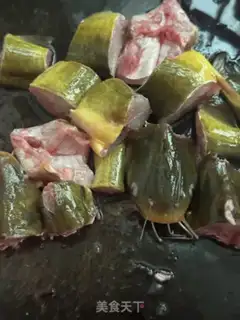 Make Garlic soybeans, cedar fish step 1