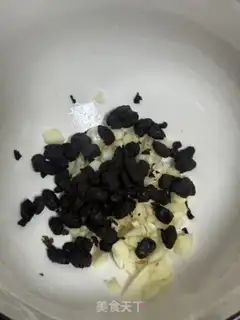 Make Garlic soybeans, cedar fish step 3
