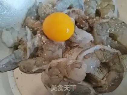 Make Pineapple shrimp step 0