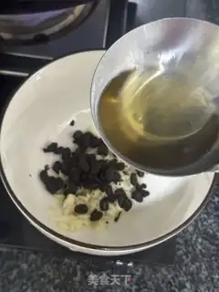 Make Garlic soybeans, cedar fish step 4