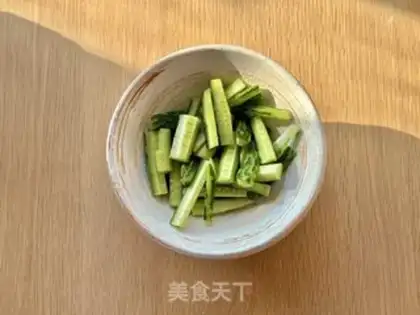 Make Juicy cucumber step 1