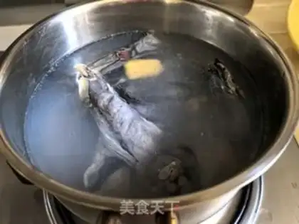 Make The chicken soup step 2