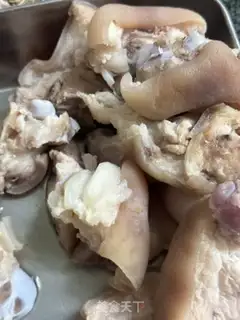 Make Potato pig feet step 1