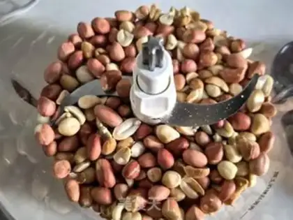 Make Homemade peanut butter step 1