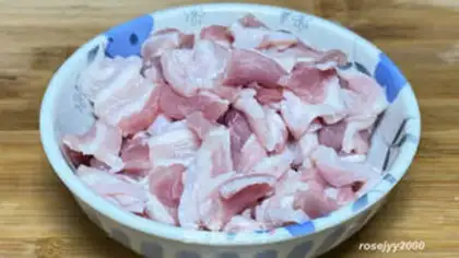 Make Pyramid garlic step 1