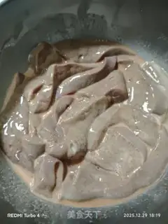 Make Spinach liver soup step 2